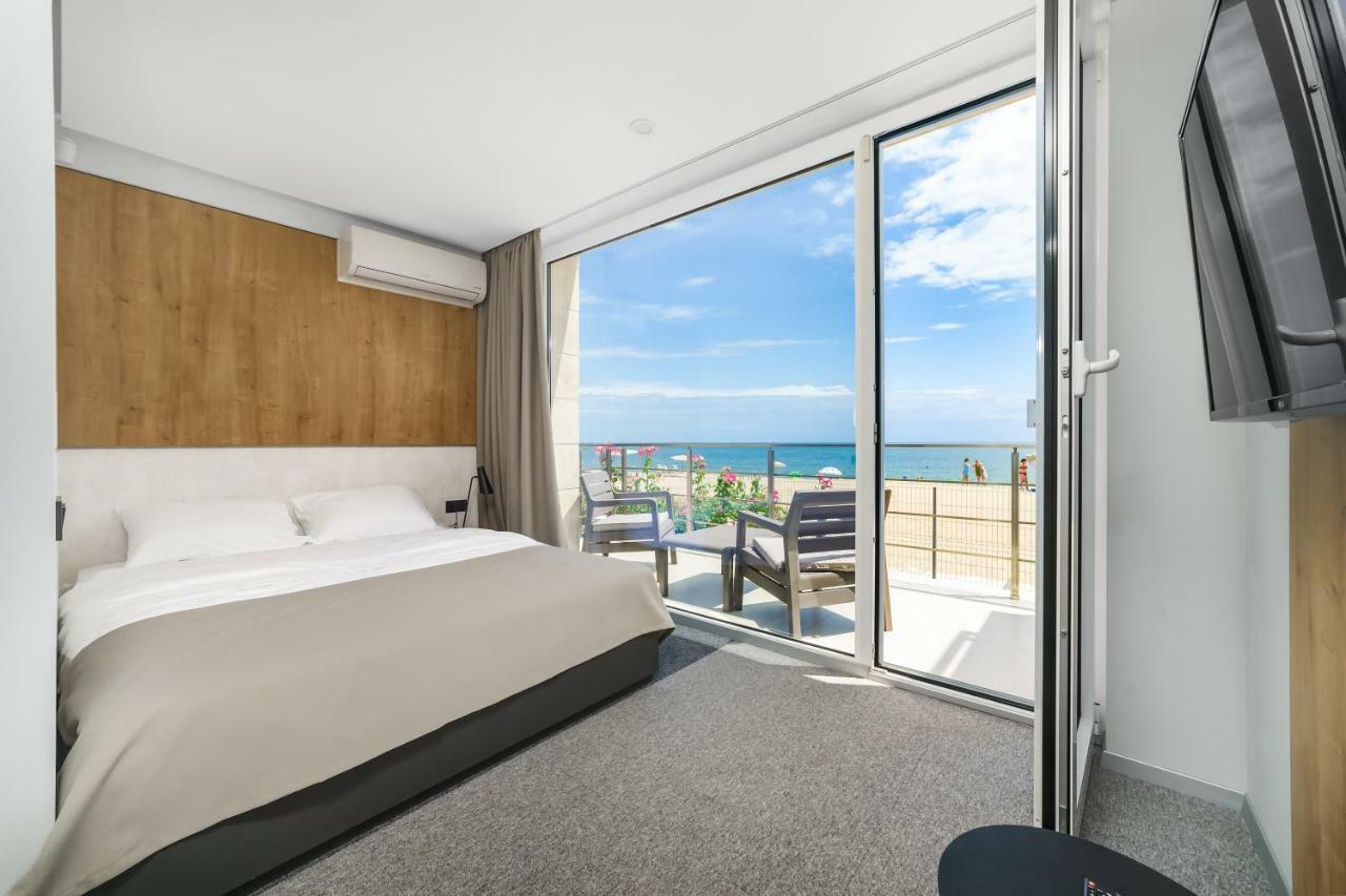 Ferienwohnung Poseidon Deluxe Перша Лінія З Басейном Odessa Exterior foto
