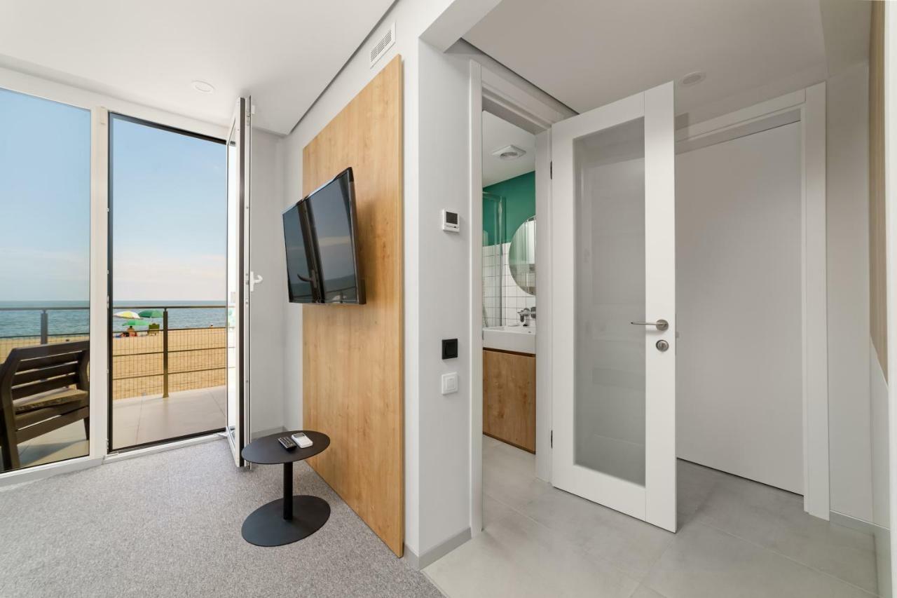 Ferienwohnung Poseidon Deluxe Перша Лінія З Басейном Odessa Exterior foto